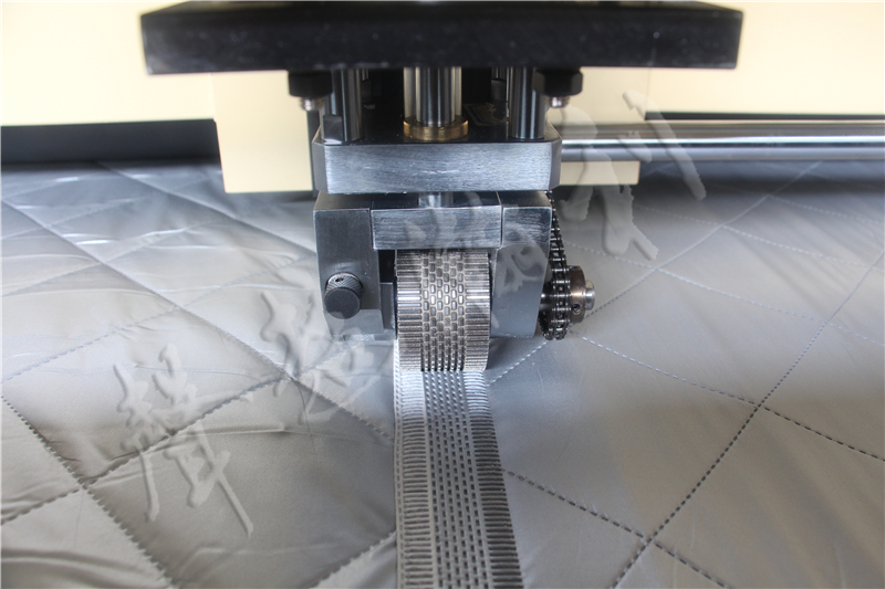 全自動(dòng)超聲波接片機(jī)HD-0638