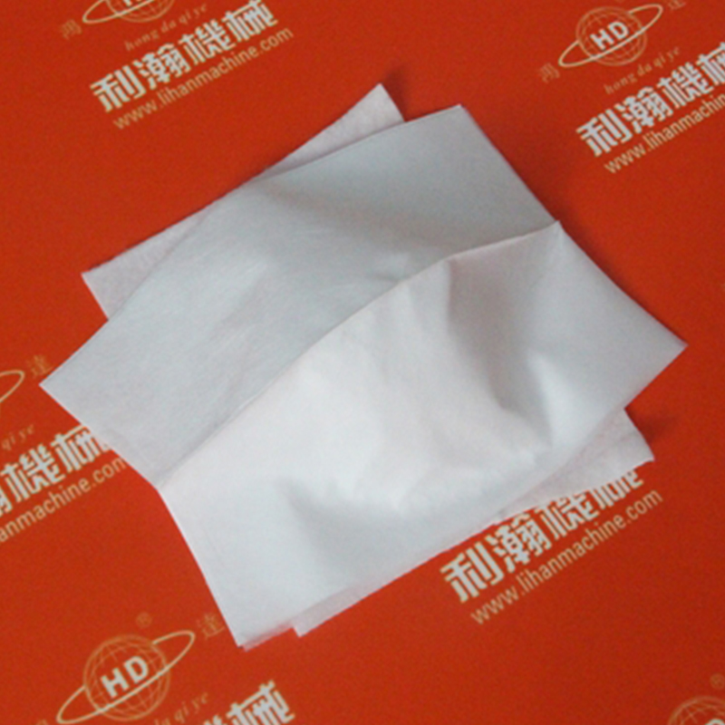 全自動(dòng)杯型口罩外套機(jī)(一出二)HD-0227