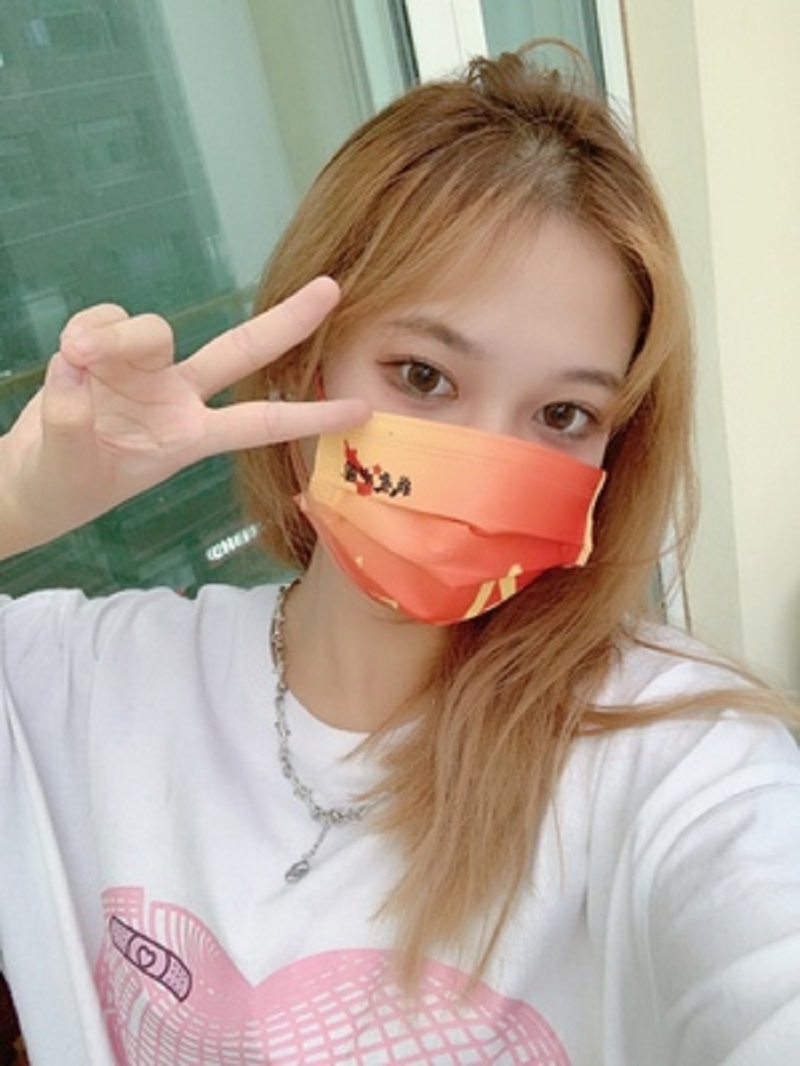 高速定位平面口罩機HD-11102 高速定位平面口罩機HD-11102