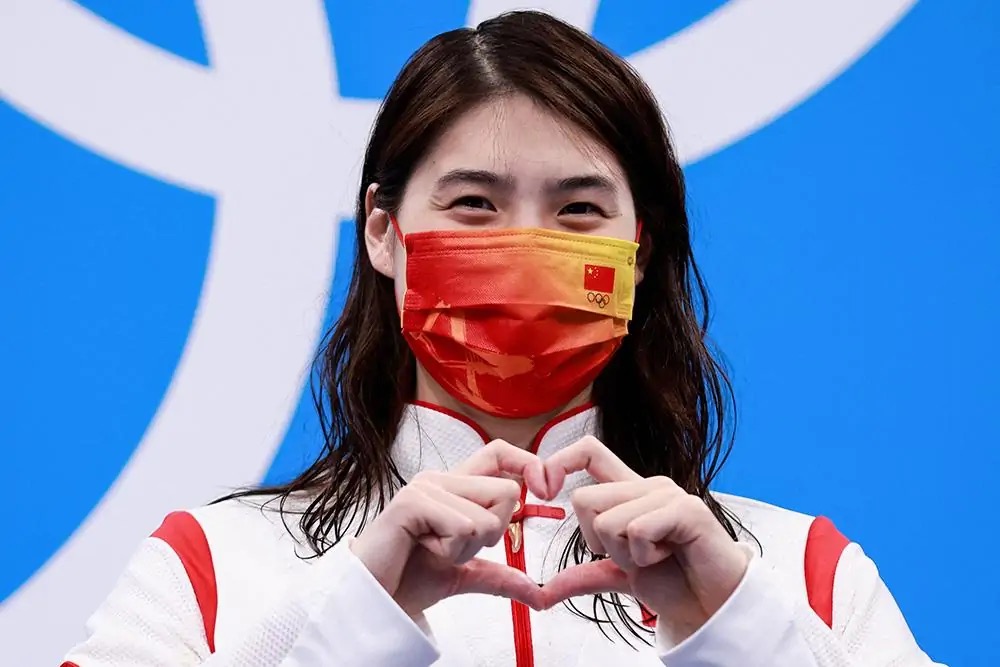 高速定位平面口罩機HD-11102 高速定位平面口罩機HD-11102