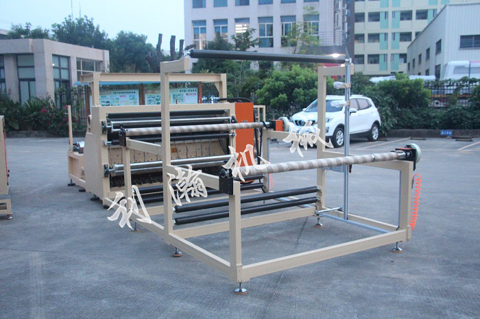 全自動<a href='http://m.aolans.com/xingyezixun/698.html' target='1' style='font-size:14px; font-weight:bold; color:#ff0000;'>超聲波<a href='http://m.aolans.com/xingyezixun/748.html' target='1' style='font-size:14px; font-weight:bold; color:#ff0000;'>裥棉機</a></a>側面