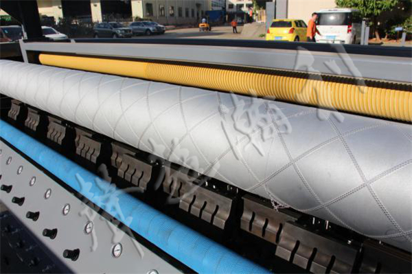 <a href='http://m.aolans.com/xingyezixun/698.html' target='1' style='font-size:14px; font-weight:bold; color:#ff0000;'>超聲波<a href='http://m.aolans.com/xingyezixun/748.html' target='1' style='font-size:14px; font-weight:bold; color:#ff0000;'>裥棉機(jī)</a></a>